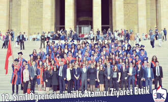 Jale Tezer Anadolu ve Fen Lisesi 12. Sınıf Öğrencilerimizle Atamızı Ziyaret Ettik