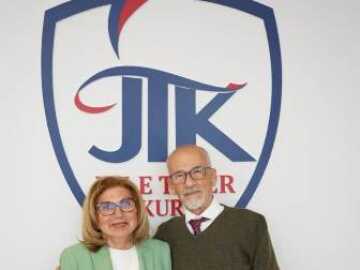 Jale Öğretmen ve Yılmaz Öğretmen