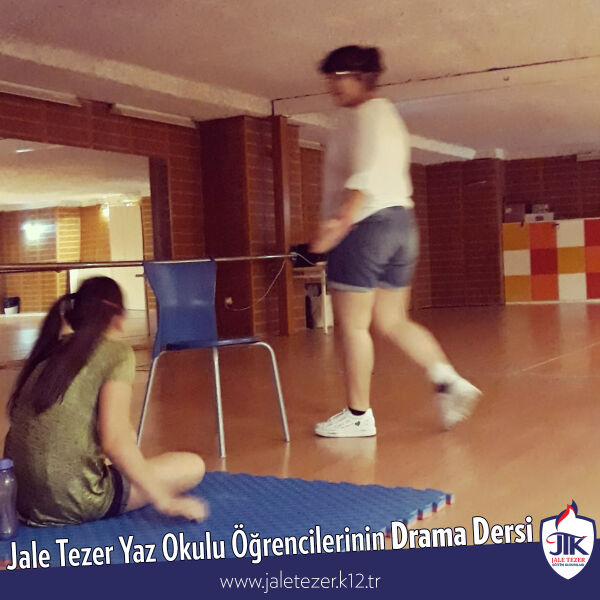 Jale Tezer Yaz Okulu Öğrencilerinin Drama Dersi 4