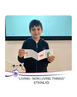 "Living- Non Living Things" Etkinliği
