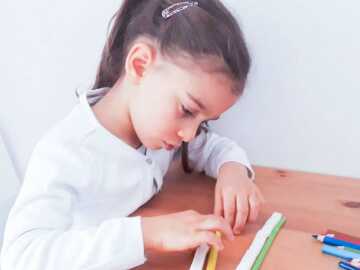 MONTESSORİ MATEMATİK ETKİNLİĞİ : ÖLÇME