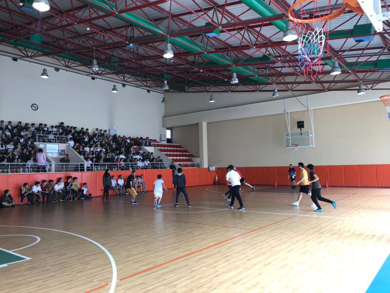 Öğrencilerimiz ve Öğretmenlerimizin Futsal Maçı 2