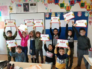 İlkokul Montessori Bilim Kurtları Sertifika