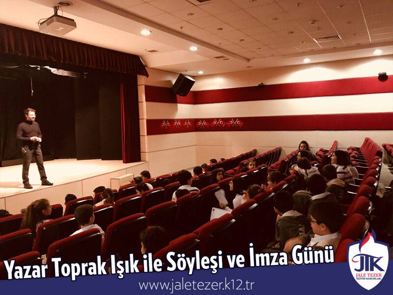 Yazar Toprak Işık ile Söyleşi ve İmza Günü 3